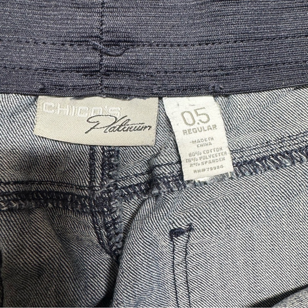 Chico’s Platinum Jeans Dark wash Size 0.5 Bootcut Elastic Waist - Picture 5 of 7